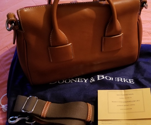 *SOLD* Dooney & Bourke Toscana Satchel - Picture 2 of 6